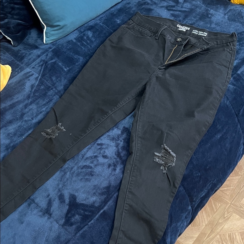 Levi's Black Ultra High-Rise Jeggings